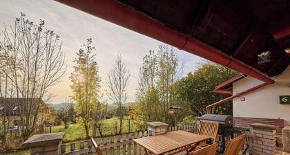 Wunderbares alleinstehendes Ferienhaus für 7 Gäste mit W-LAN, Terrasse und Haustiere erlaubt