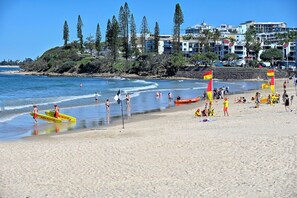 Una playa cerca