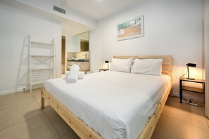 2 bedrooms, iron/ironing board, free WiFi, bed sheets