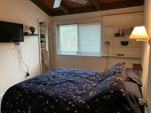 3 bedrooms, free WiFi, bed sheets - Welcome To "Snowed Inn” - Walk On And Off The Slopes (McGaheysville)