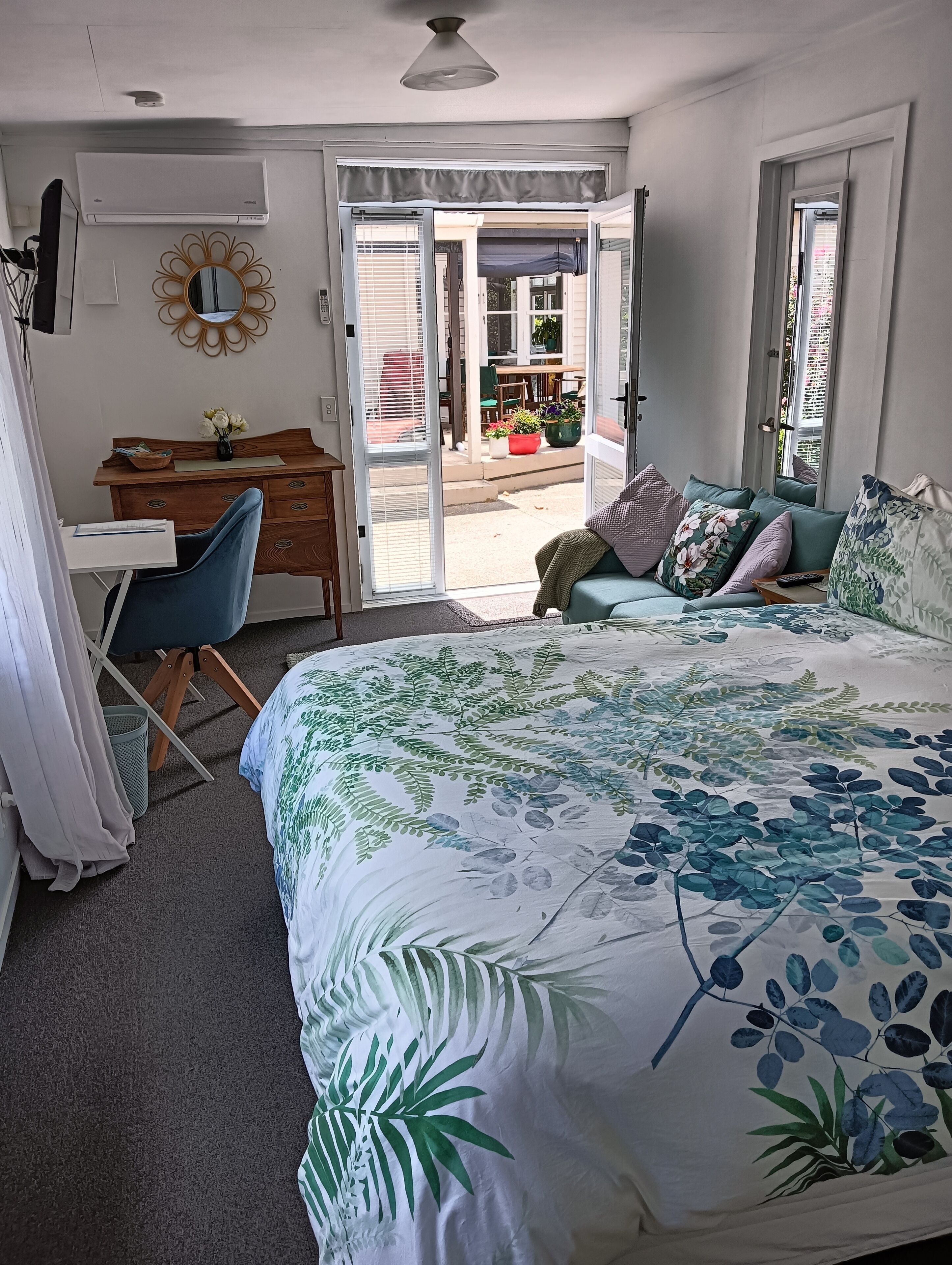 1 bedroom, desk, iron/ironing board, free WiFi