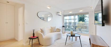 Apartment | Living room