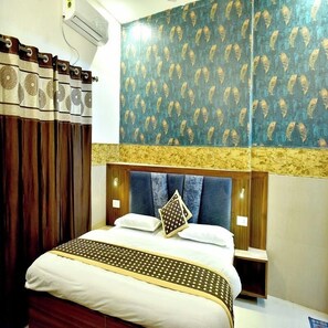 Desk, free WiFi - Hotel Green View (Jammu)