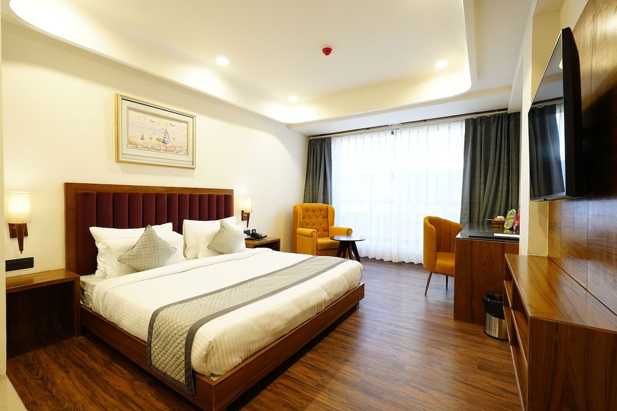 Quarto casal superluxo | 1 quarto, cofres nos quartos, escrivaninha