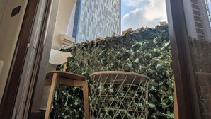 Unclassified image, 4 of 26, button - *Bright 2-Room Apartment for friends and relatives*10 MINUTES FROM THE CATHEDRAL (Milano)