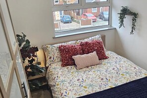 House | 4 bedrooms, iron/ironing board, free WiFi, bed sheets