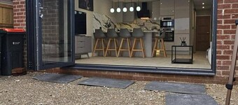 Chester - 4 Bed House Free Parking