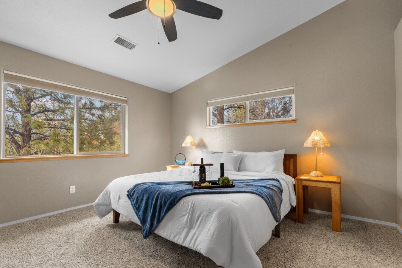 3 soverom, skrivebord, strykejern/-brett og wi-fi (inkludert)