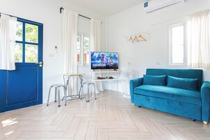 Studio | Rollaway beds, free WiFi, bed sheets