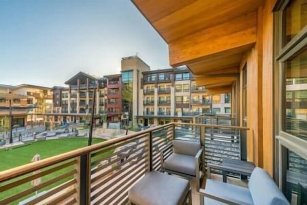 المنطقة المحيطة بالمنشأة