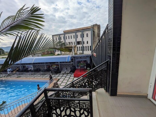 Exterior - AJ'S HOTEL AND SUITES (Abuja)