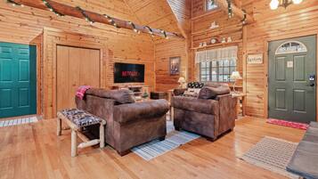 Een smart-tv en een open haard