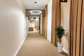 Hallway - Qonoq Railway Hotel (Tashkent)