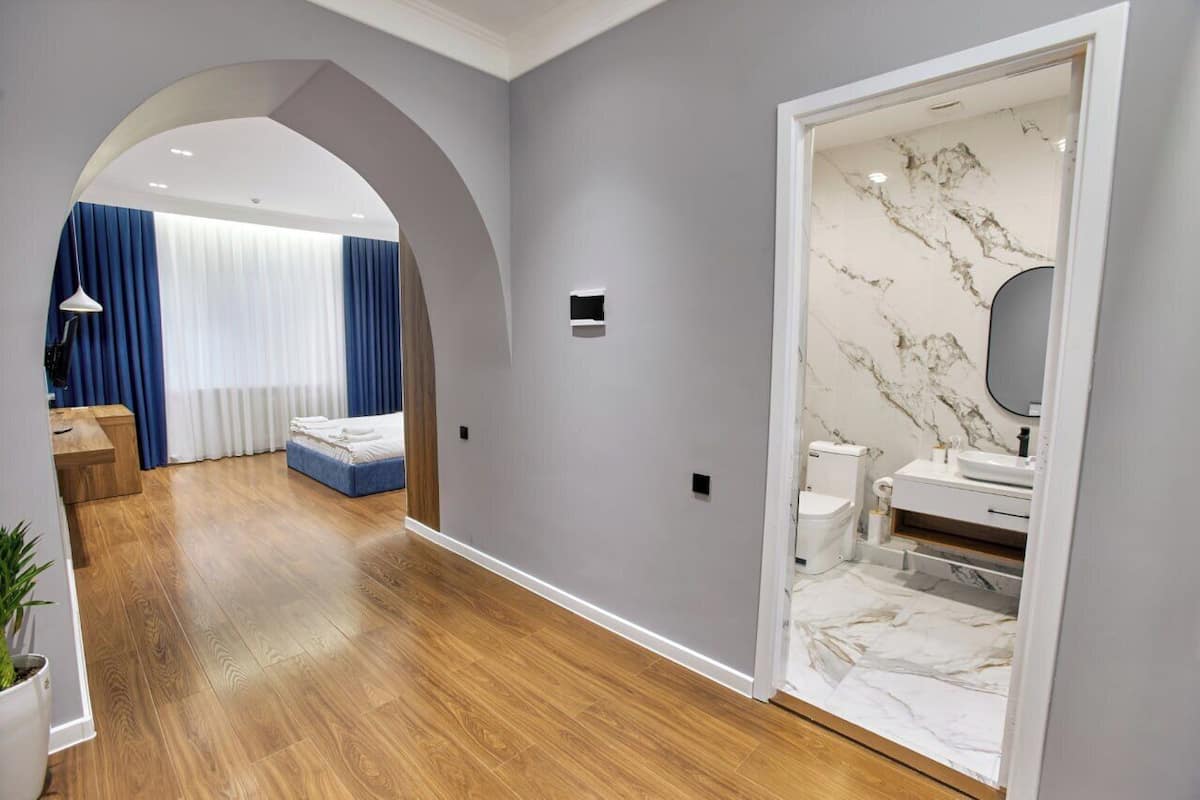 Deluxe-Doppelzimmer | Schreibtisch, laptopgeeigneter Arbeitsplatz, kostenloses WLAN