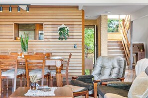 Dining - Caloundra Retro Beach House in Front of Ocean (Caloundra Region)