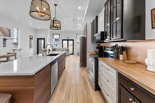 Spacious Downtown Indy Home – Perfect for Groups