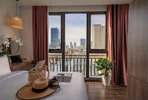 Minibar, escritorio, sistema de insonorización y wifi gratis 