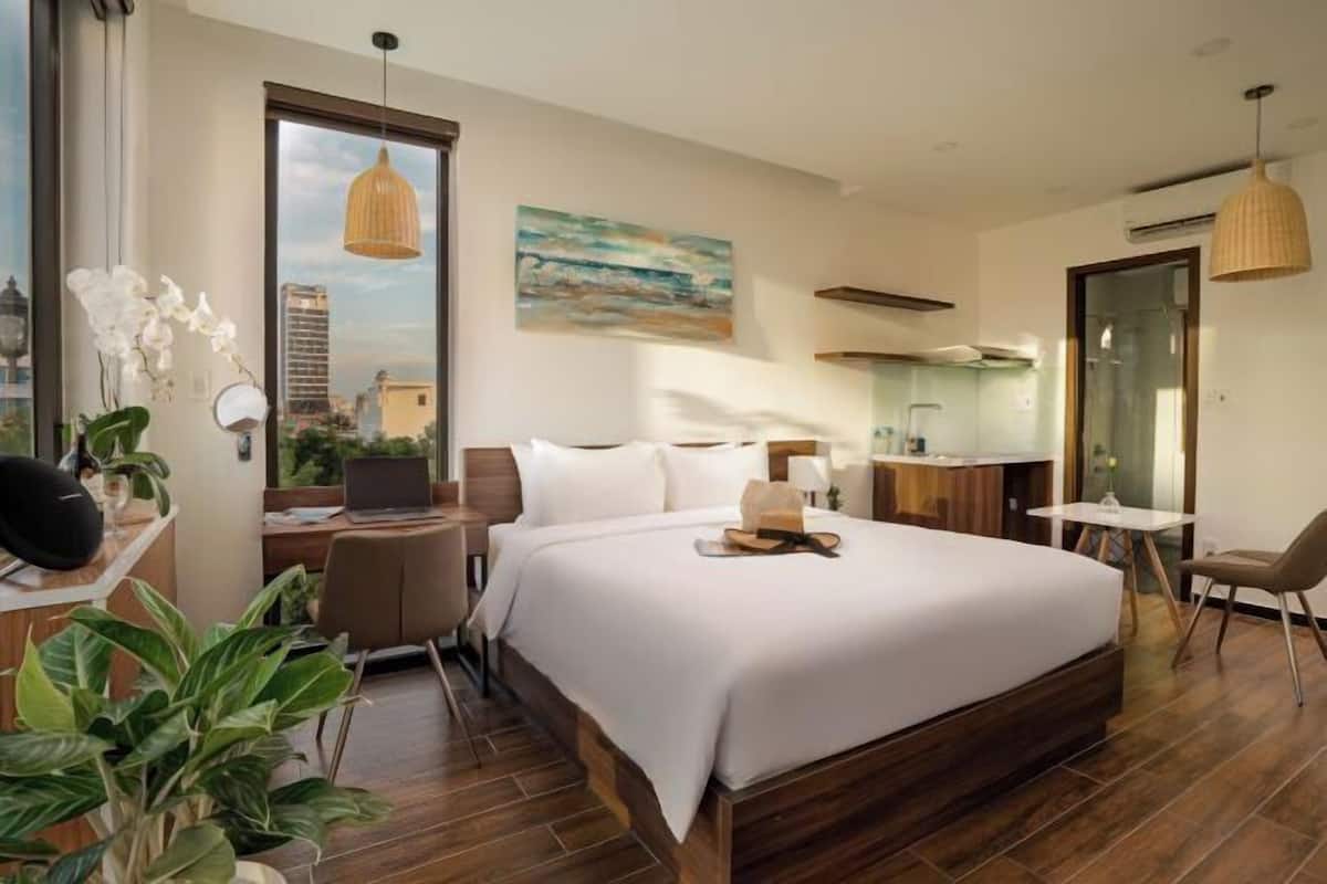 Minibar, escritorio, insonorización y wifi gratis
