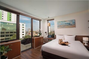 Minibar, escritorio, insonorización y wifi gratis 