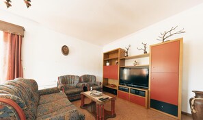 Classic Townhome, Mountain View | Living area | Flat-screen TV - Casa do Eirado by Alponte Ponte de Lima (Ponte de Lima)