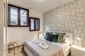 1 bedroom, blackout drapes, soundproofing, iron/ironing board - The Loft Trastevere (Rome)