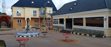 Voorkant van accommodatie