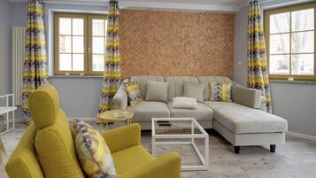 Apartment | Living room | TV