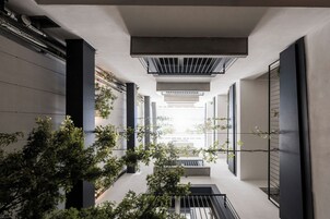 Quarto casal conforto, vista para o pátio
