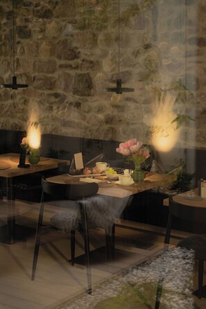 Colazione a buffet inclusa, servita tutte le mattine 