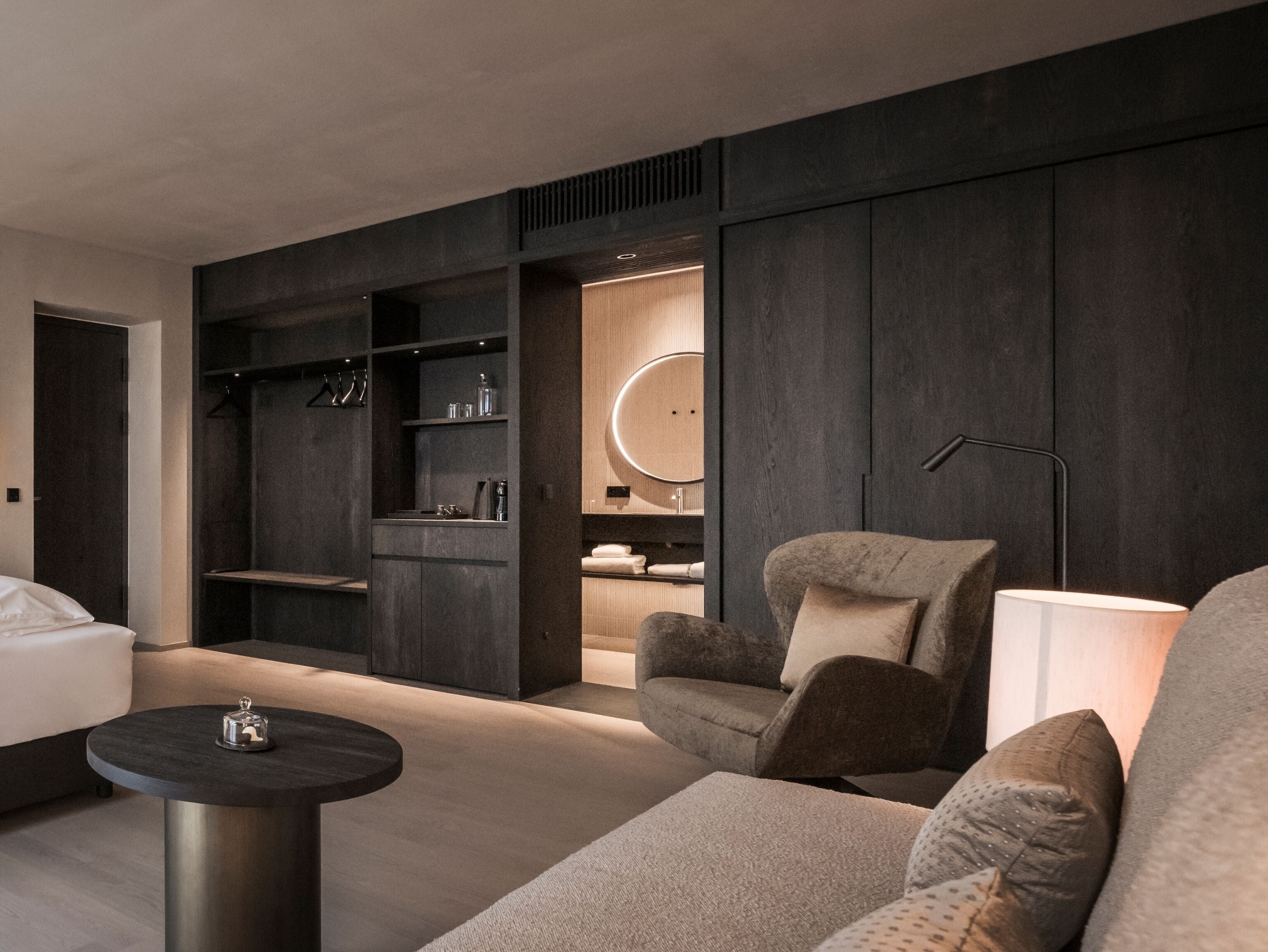 Doppia Superior, balcone, vista cortile | Biancheria da letto di alta qualità, materassi Select Comfort