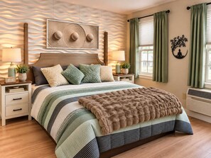 Brand New Decor Including Hardwood floors, Premium Bedding, King Bed, and Peaceful Zen Mountain Vibes! - Mountain View Suite at Jiminy Peak - Ski On Off - Near Elevator, Pool, and Lobby (Hancock)