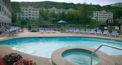 Mountain View Suite at Jiminy Peak - Ski On Off - Near Elevator, Pool, and Lobby