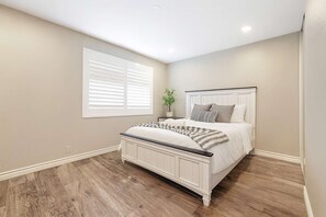 6 camere, una scrivania, culla da viaggio, Wi-Fi