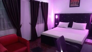 Deluxe Room, Balcony, City View