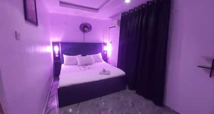 De - Calmcity Guest House