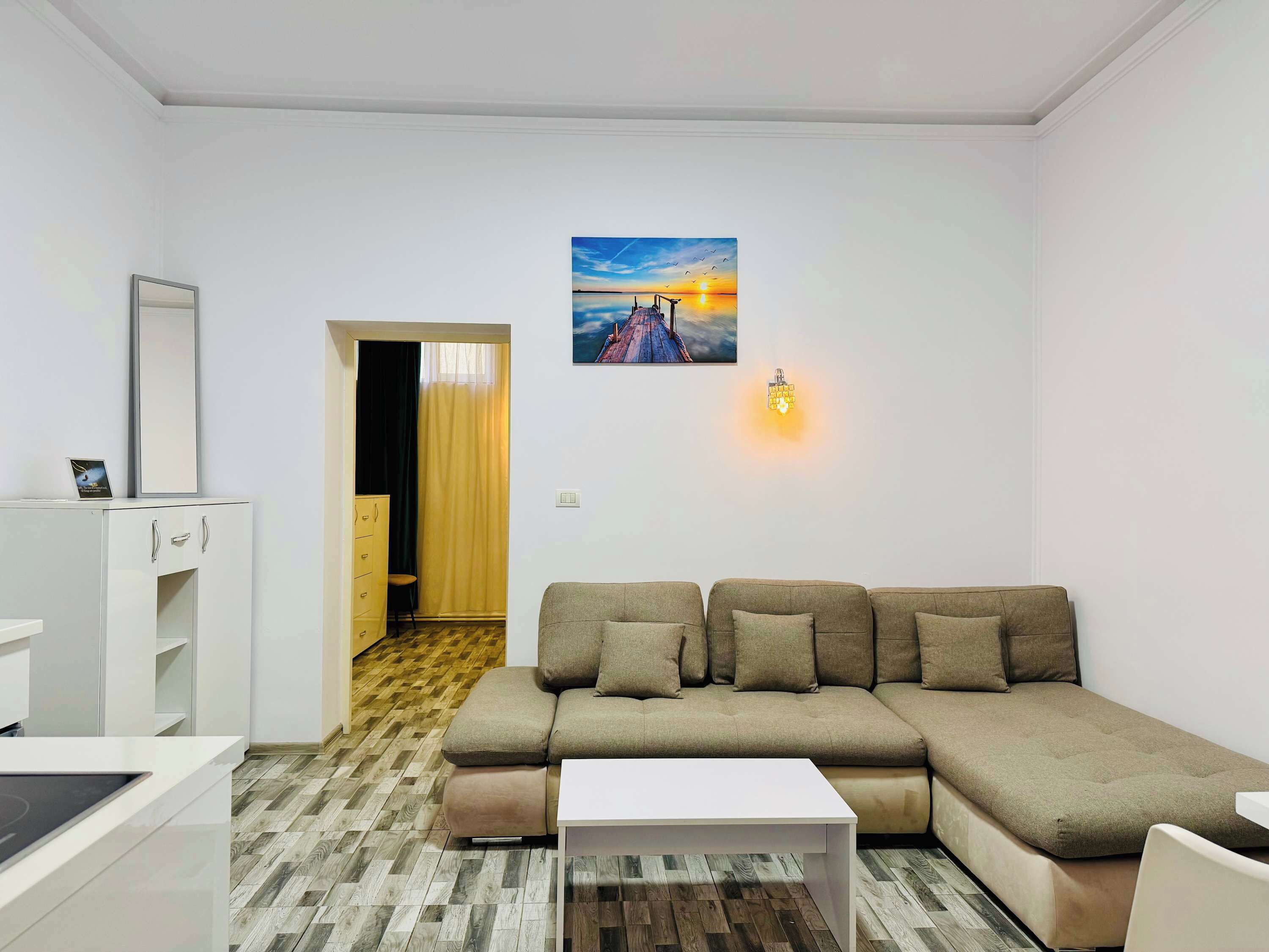 Televisión y oficina 