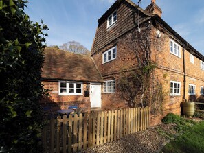 Exterior - Cosy rural retreat close to Canterbury - Bere Cottage (Westbere)