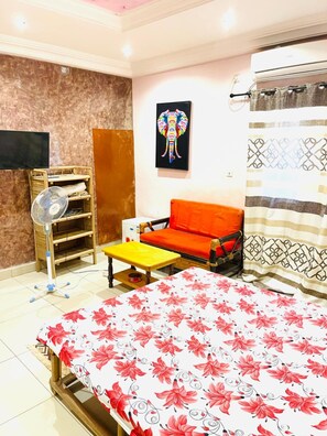 Room, 1 Bedroom, Smoking, Patio | 1 bedroom - Room-beautiful Luxury Room Aci 2000 Hamd (Bamako)