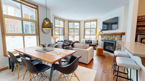 Stunning 4-Bedroom, 3-Bathroom Condo in Crystal Forest – Steps from Sun Peaks Village!