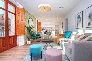 Apartment (1 Bedroom) | Living area | TV