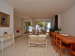 Dining - Seaside apartment with parking in Platja d'Aro (Platja d'Aro)