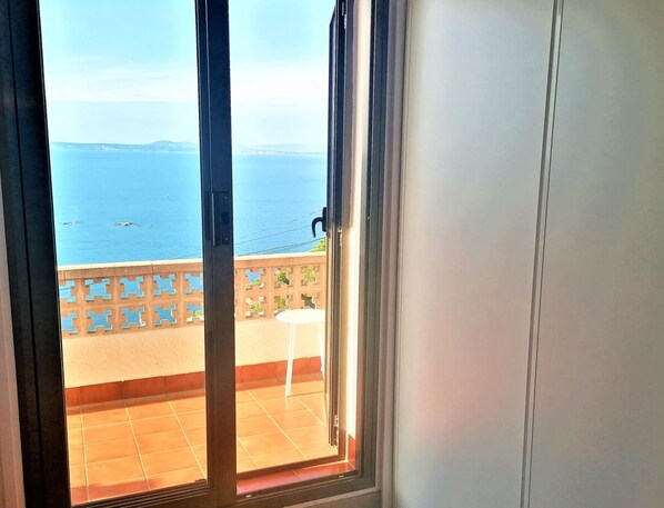 Interior - Cozy Duplex with Parking and Sea View Terrace - 4 pers. (Roses)