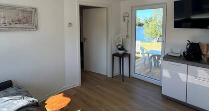 Gemütlicher Bungalow mit eigenem Seezugang und Steg-komplett saniert!