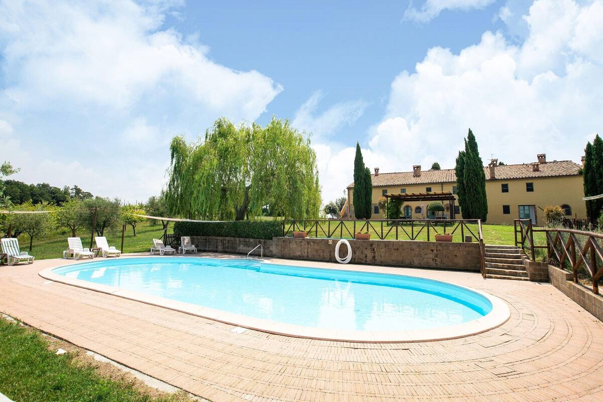Hus | Pool | Utomhuspool