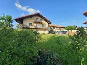 Front of property - Gasthof Zur Alten Post (Hinterschmiding)