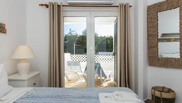 2 bedrooms, bed sheets