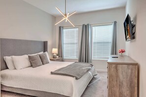 5 bedrooms, iron/ironing board, WiFi, bed sheets - 10461 Paradiso Grande Luxury Family 5BR Townhouse (Orlando)