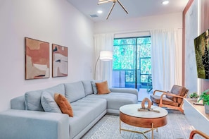 TV, video games, offices - 10461 Paradiso Grande Luxury Family 5BR Townhouse (Orlando)