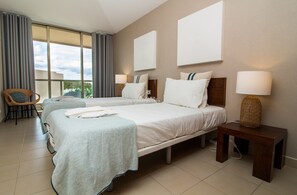 3 quartos, berços (sobretaxa), roupa de cama