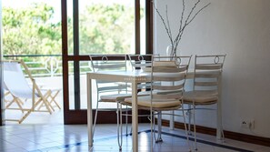 In-room dining - Salgados Lounge Dalma Portuguesa (Albufeira)